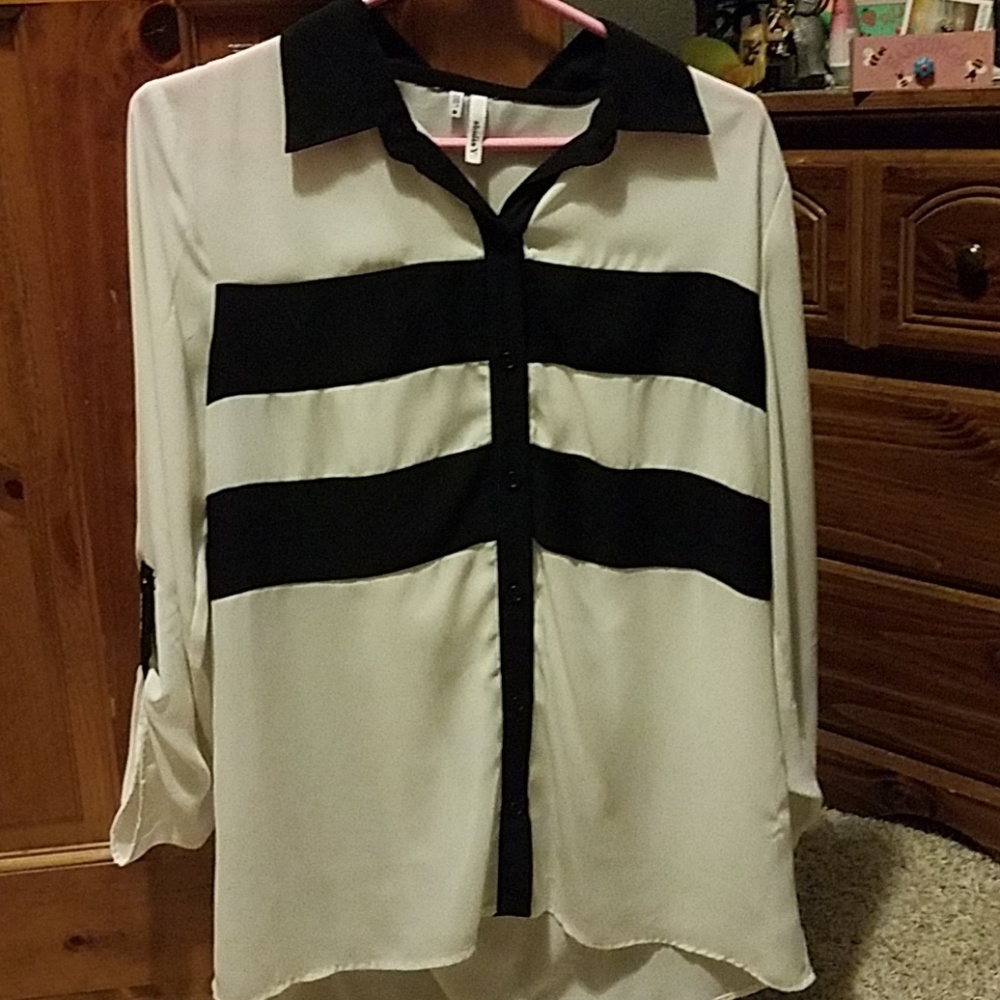 Black & White Dressy Blouse